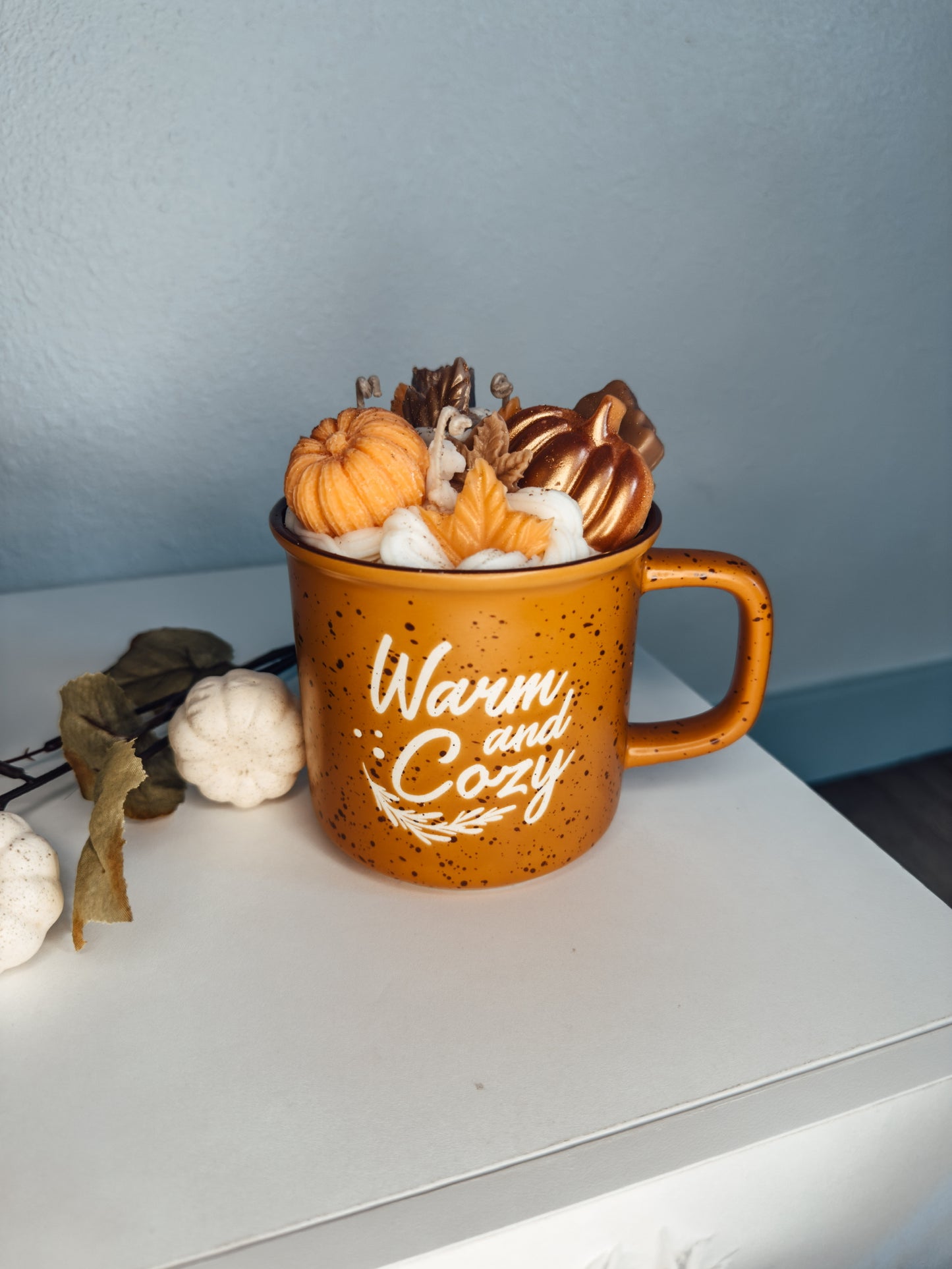 Warm & Cozy Fall Mug Candle – Reusable Autumn Gift