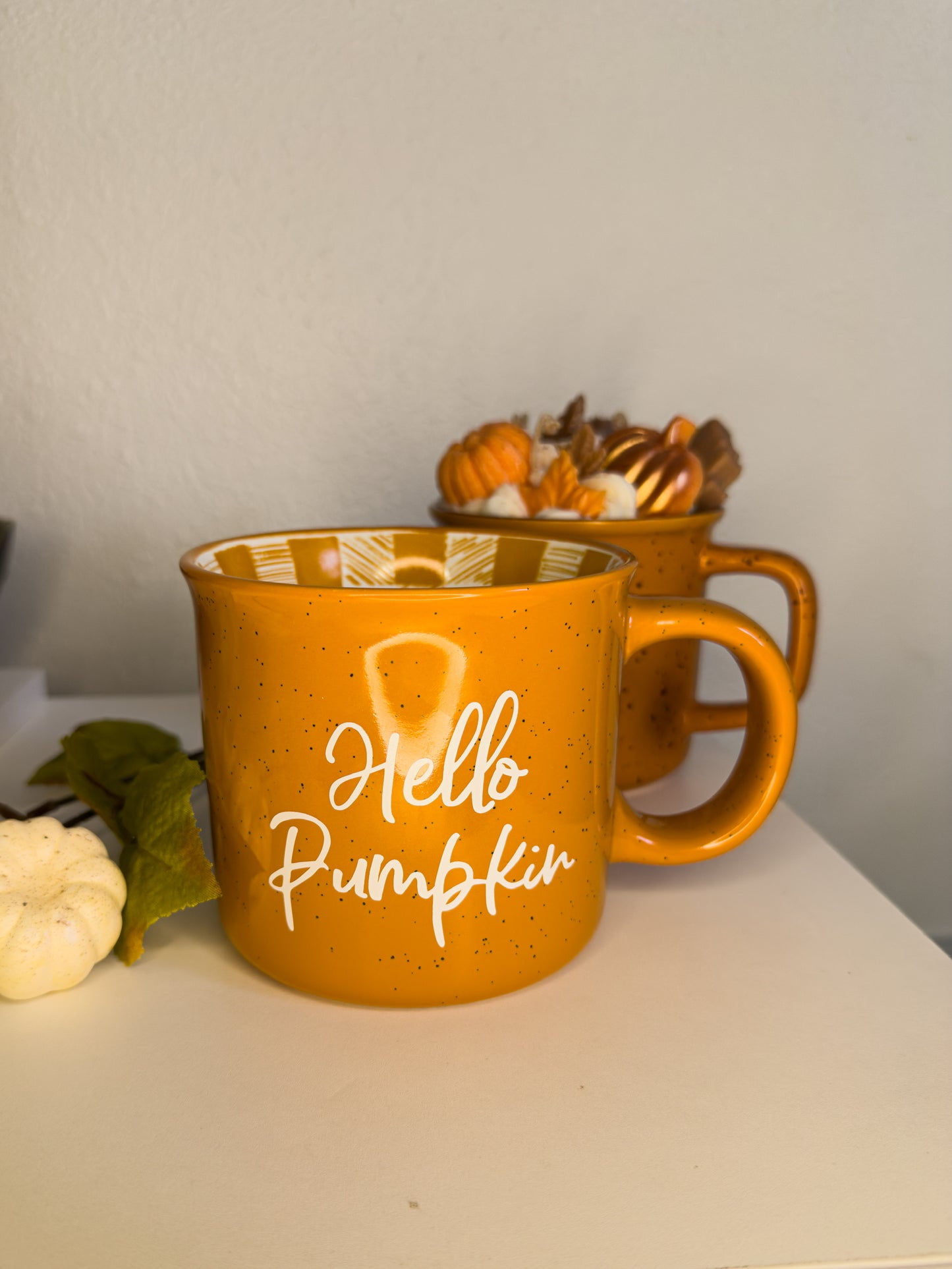 Warm & Cozy Fall Mug Candle – Reusable Autumn Gift